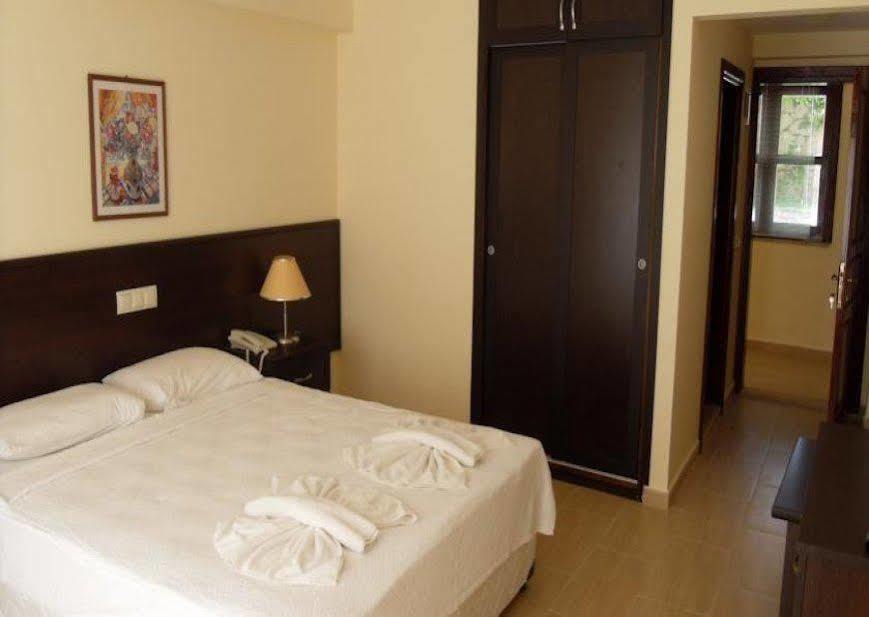 Grove Hotel Олудениз Экстерьер фото